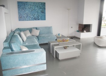 6. LIVING ROOM II
